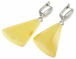 Сережки бурштинові в фігурному кріпленні